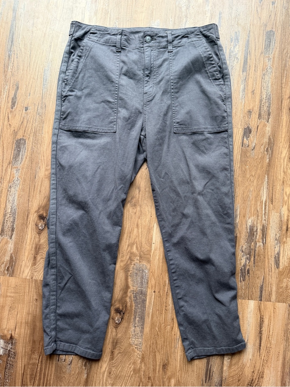 Cosmic Blue Love gray cargo pants with a relaxed fit 31 #cargo #relaxed 0289